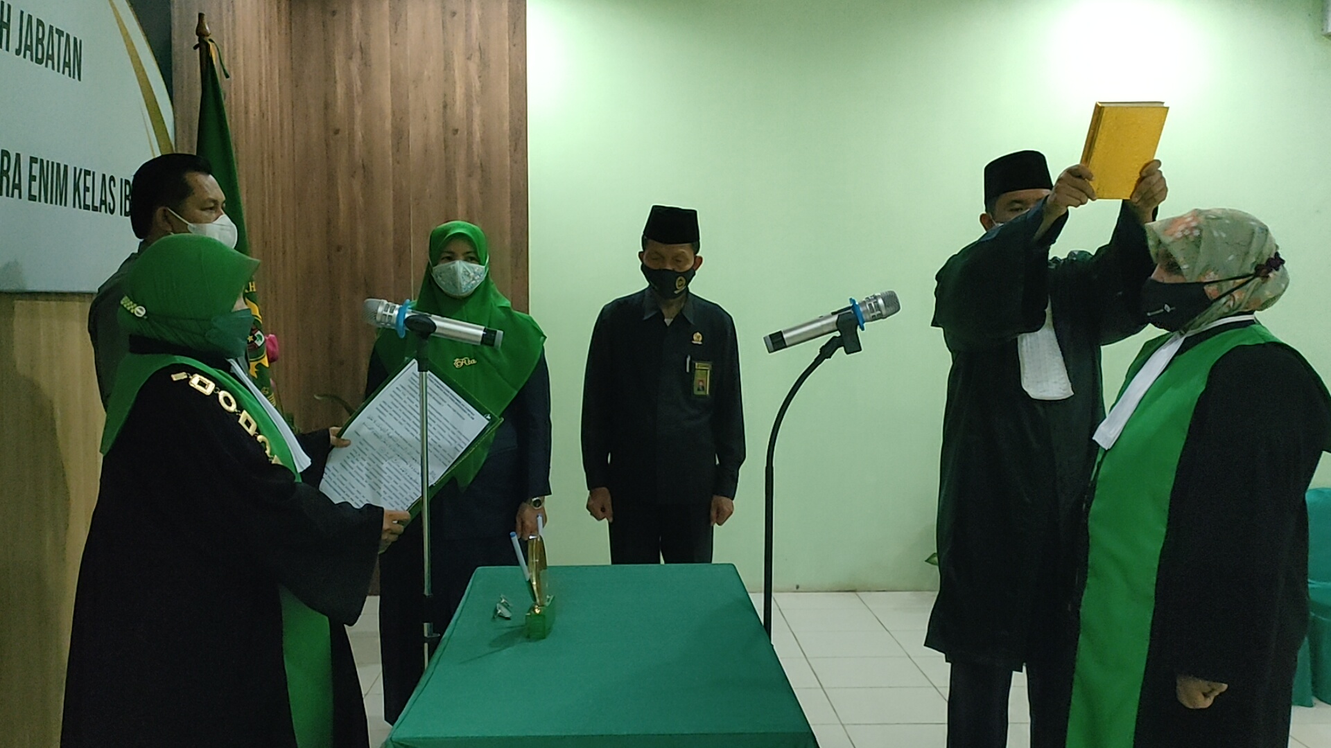 Pelantikan dan Pengambilan Sumpah Jabatan Wakil Ketua Pengadilan Agama Muara Enim Ibu Gita Febrita S.H.I. M